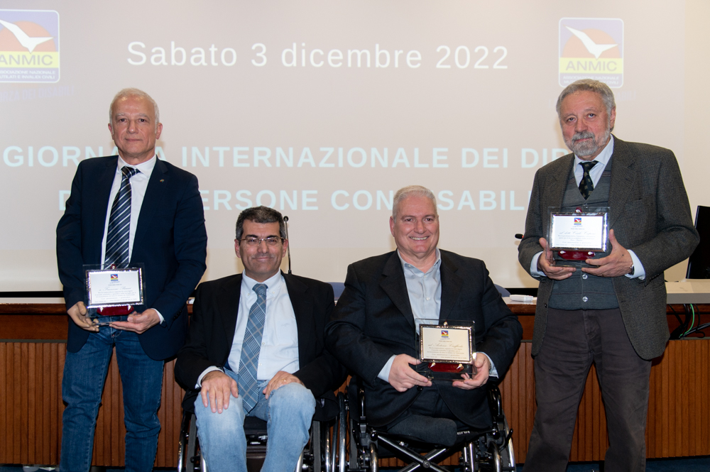 Premio Anmic Parma 2022 a chi si prende cura dei malati invisibili: Picucci, Ciuffreda e Capone