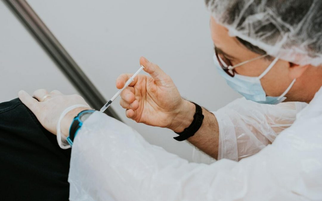 Ancora troppi gli anziani e i disabili in attesa della terza dose a domicilio